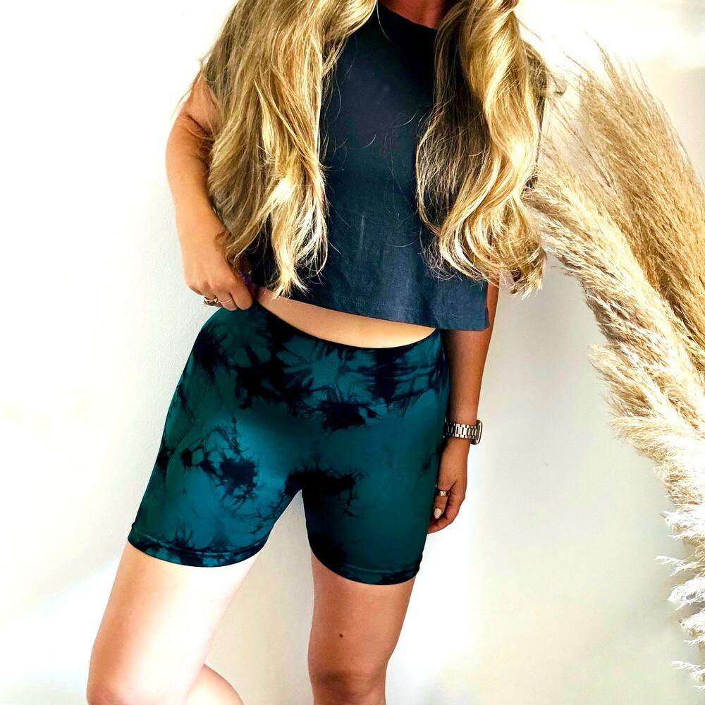 NEW Viral TikTok Black Seamless Tie Dye Scrunch Gym High Rise Short Shorts
